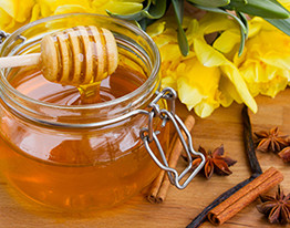 Cách phân biệt mật ong sẫm màu và mật ong xuống màu